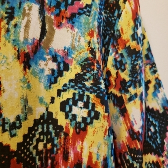 Aztec Bohemian Pattern short sleeve loose fit Top blouse size M multicol… - Picture 4 of 9